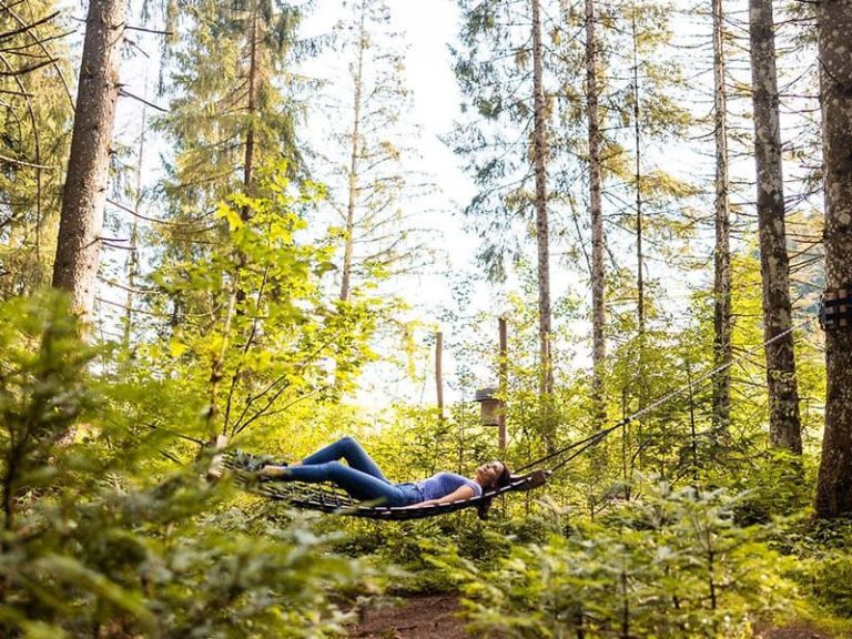 SHINRIN YOKU Waldbaden, wie hier in Oberreute, das ist einfach loslassen und mitten im Grünen entspannen.