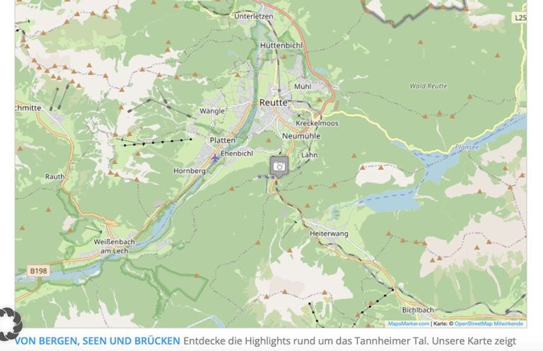 Sonnenuntergang über den Alpen Malerischer Sonnenuntergang mit farbenfrohem Himmel und Silhouetten der Alpen im Vordergrund.
